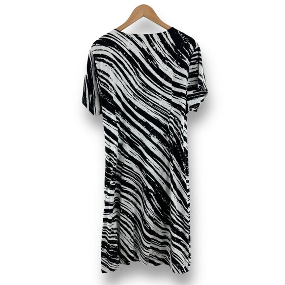 Size 1X 16 18 SOFT SURROUNDINGS BLACK+WHITE ZEBRA PRINT‎ FAUX-WRAP DRESS Plus Sz - Picture 3 of 5